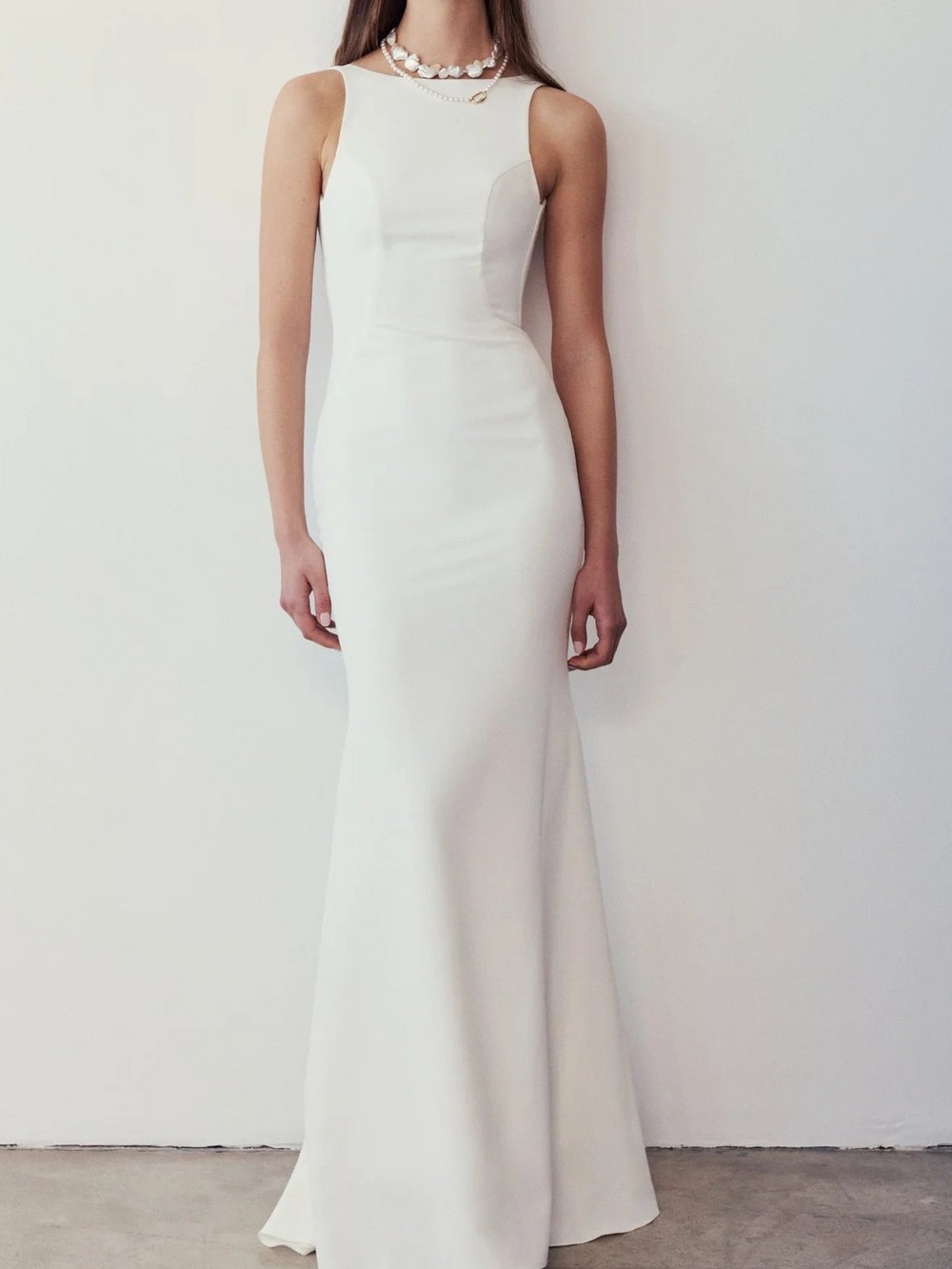 Minimal White Sleeveless Bridal Gown